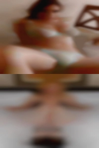 I love footie couples looking for kit and men MFM sucking cock.