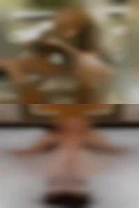 Love watching porn on the prowl while playing.
